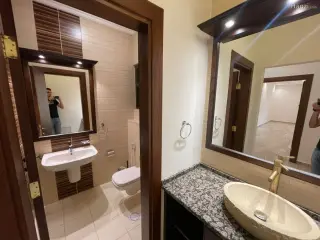 الصورة 11 من 12