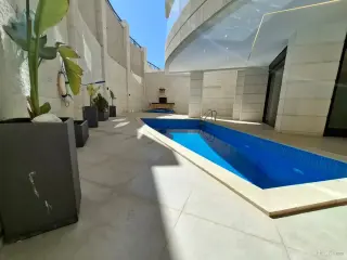 الصورة 4 من 12