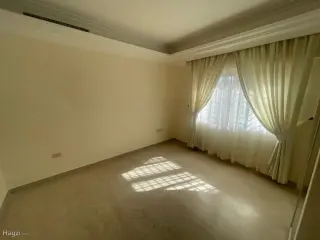 الصورة 1 من 12