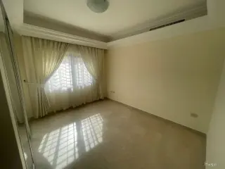 الصورة 3 من 12