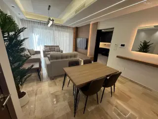 الصورة 2 من 12
