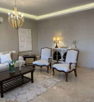 الصورة 1 من 12