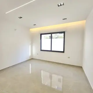الصورة 3 من 12