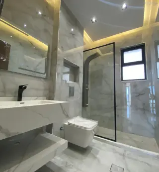 الصورة 11 من 12
