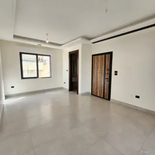 الصورة 1 من 12
