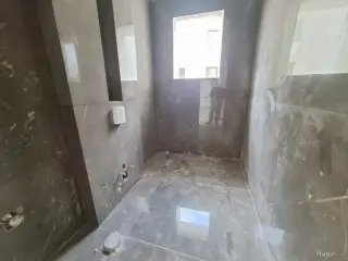 الصورة 2 من 11