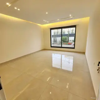 الصورة 1 من 12