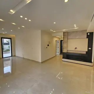 الصورة 4 من 12