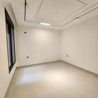 الصورة 4 من 11