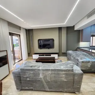 الصورة 2 من 12
