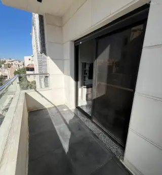 الصورة 2 من 12