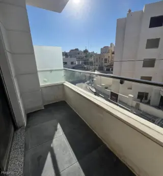 الصورة 12 من 12