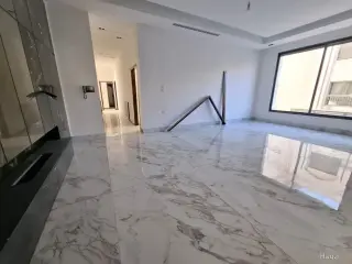 Photograph 11 of 12