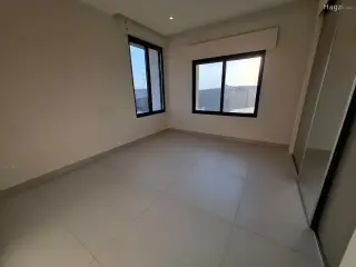 الصورة 1 من 12