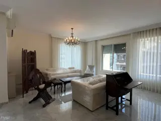 الصورة 1 من 12