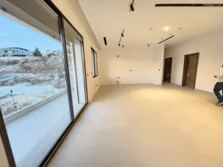 الصورة 6 من 12