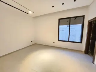 الصورة 10 من 12