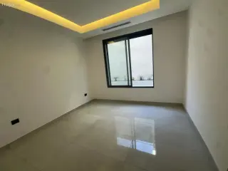 الصورة 6 من 12