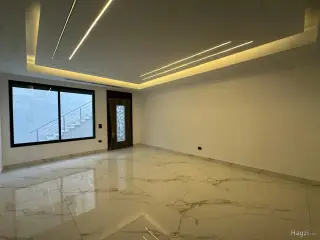 الصورة 2 من 12