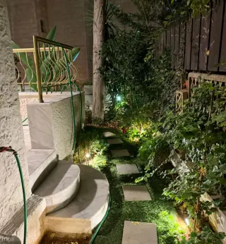 Photograph 5 of 12