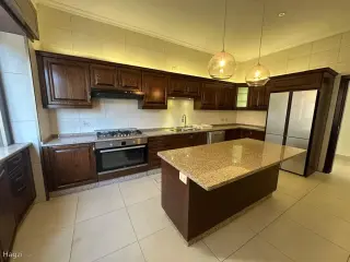 الصورة 8 من 12