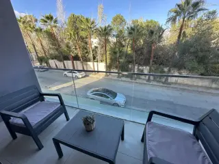 Photograph 3 of 8