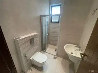 Photograph 9 of 11