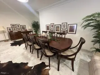 Photograph 8 of 12