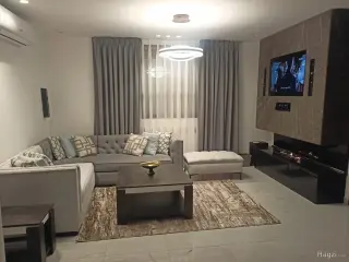 الصورة 2 من 12