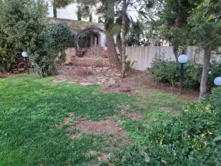 Photograph 6 of 12