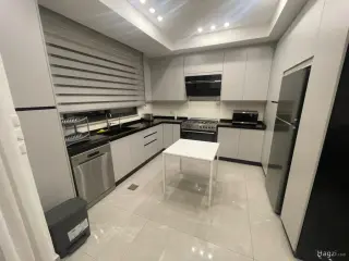 الصورة 3 من 12