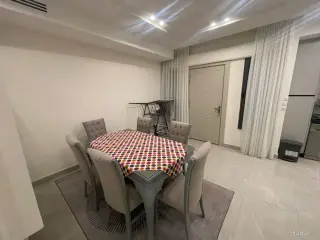 الصورة 2 من 12