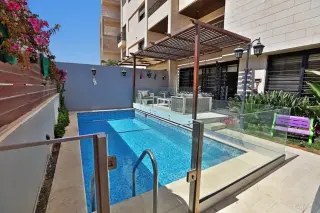 Photograph 2 of 12