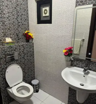 Photograph 5 of 12