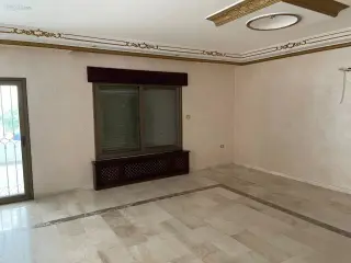 Photograph 3 of 12