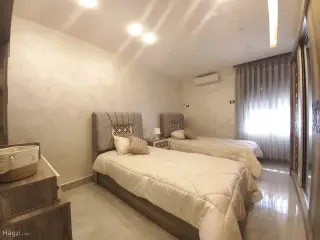 الصورة 4 من 12