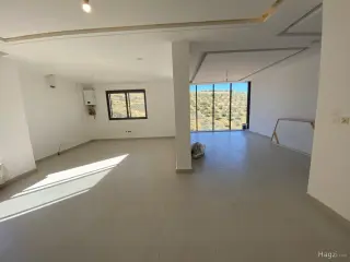 الصورة 4 من 12