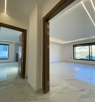 Photograph 2 of 12