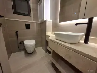 Photograph 2 of 12