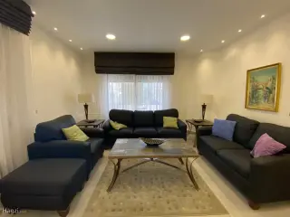 Photograph 9 of 12
