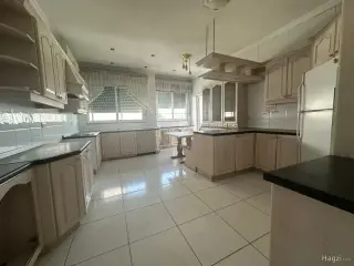 Photograph 2 of 12