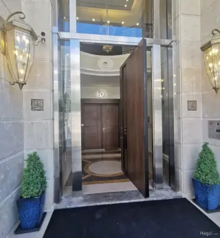الصورة 1 من 12