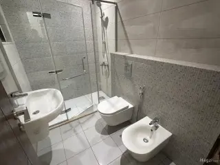 Photograph 7 of 12