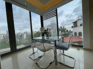الصورة 2 من 10