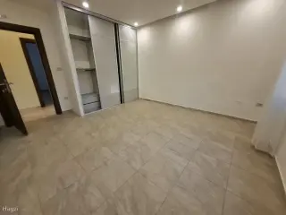 Photograph 9 of 12