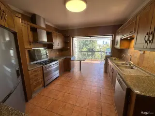 Photograph 2 of 12