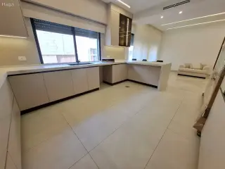 الصورة 3 من 12