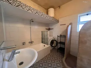 Photograph 2 of 5