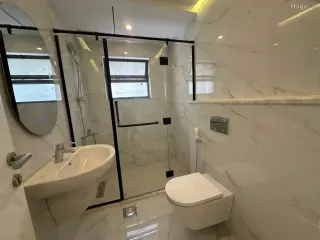 الصورة 1 من 12