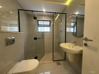 الصورة 2 من 12